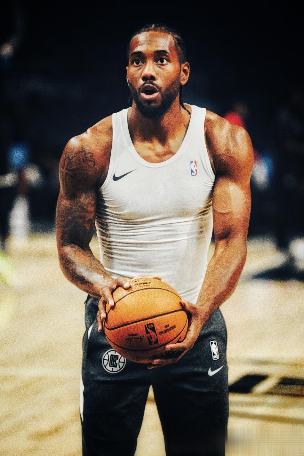 意甲三分制时代，斯帕莱蒂是第二位率队参加过三大德比的主帅