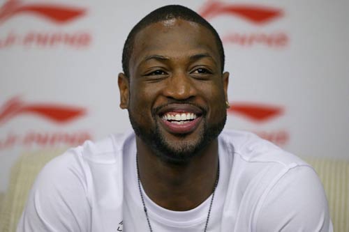 八村塁：我是用两年前湖人赢得首届NBA杯的奖金买的车