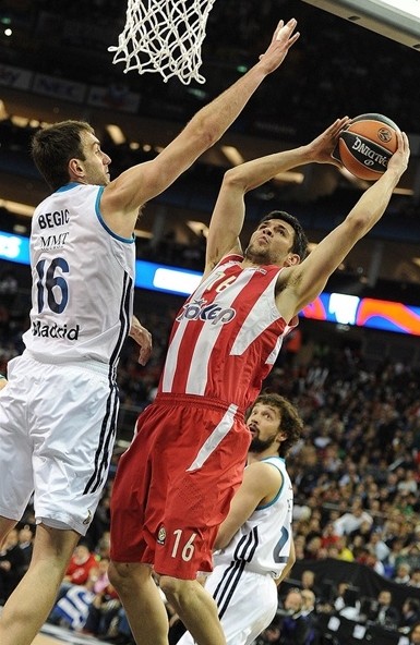 阿拉维斯官方：球迷可以进入诺坎普观战对阵巴萨的联赛