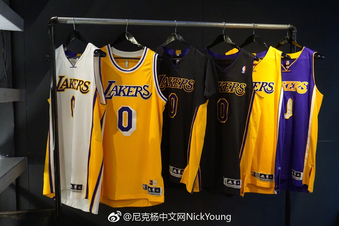 成都混合团体世界杯！随着王楚钦2-0获胜，国乒大比分8-0战胜韩国