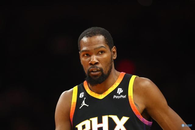 这脚任意球让门将都愣住了