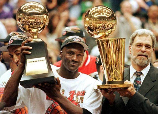 韩鹏：瓦科在我们心里已是最佳射手，希望明年能给他争回来