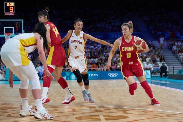 传奇奥斯卡满血复活看海港亚冠 球迷喊队危 ！速归！