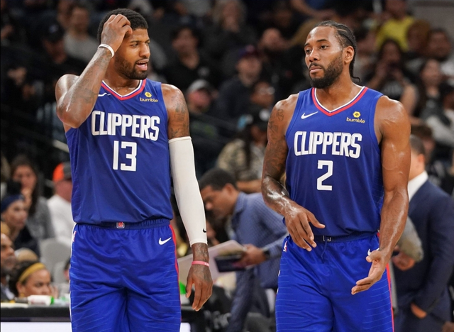 图片报：法兰克福解雇队医，因其在球队下榻酒店治疗对手球员