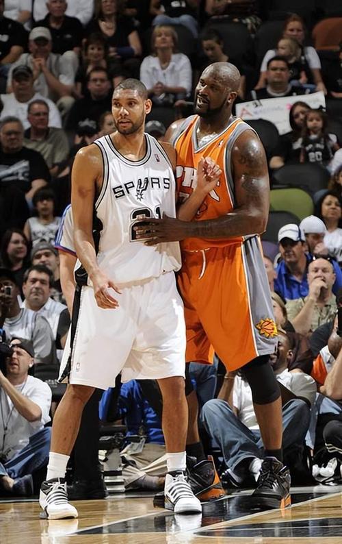 萨基：孔蒂和加斯佩里尼是意甲最好的教练，我非常欣赏他们